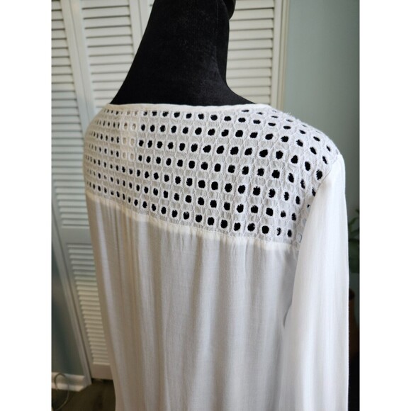 Chico's Women's Tie Front Embroidered Eyelet White Resort Wear Small NWT - Picture 3 of 11